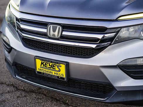 Used 2017 Honda Pilot Elite image 8