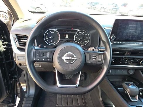 Used 2023 Nissan Rogue S image 15