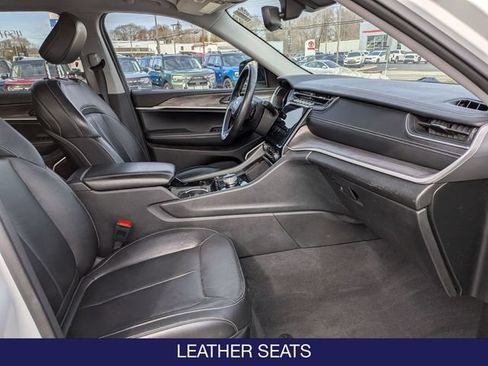 Used 2022 Jeep Grand Cherokee L Limited AWD/4WD image 26
