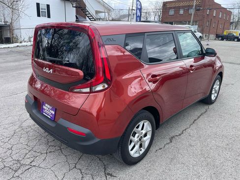 Used 2022 Kia Soul LX w/ Technology Package image 6