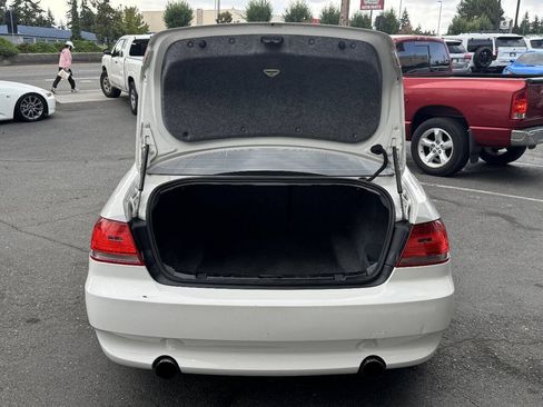 Used 2009 BMW 335i xDrive Coupe AWD/4WD image 6
