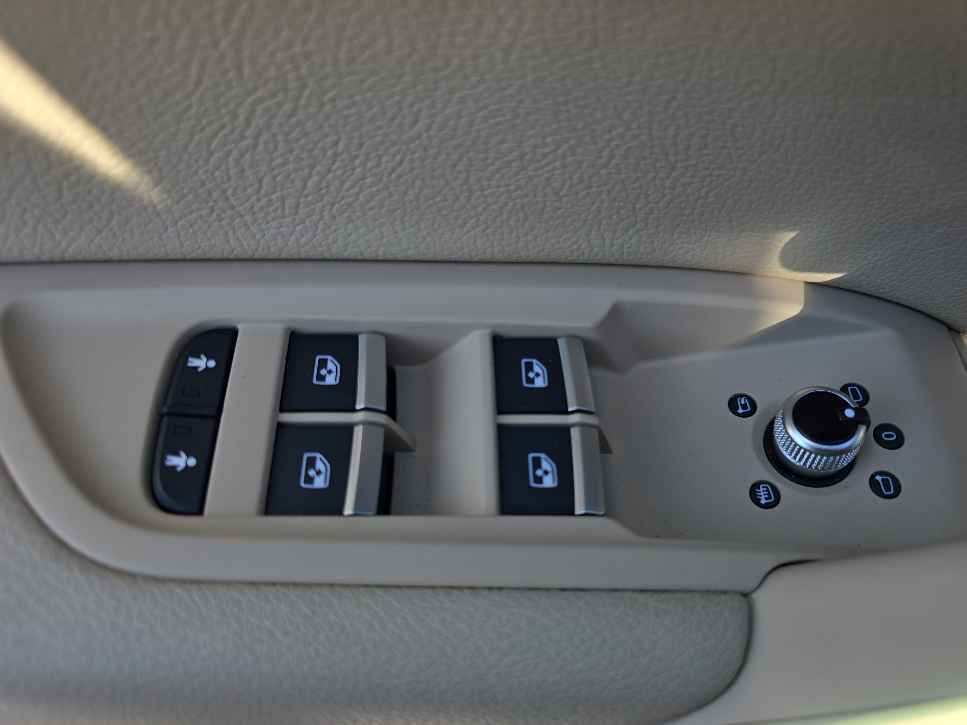 Used 2020 Audi Q5 2.0T Premium AWD/4WD image 28