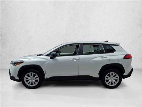 Used 2023 Toyota Corolla Cross L FWD image 8