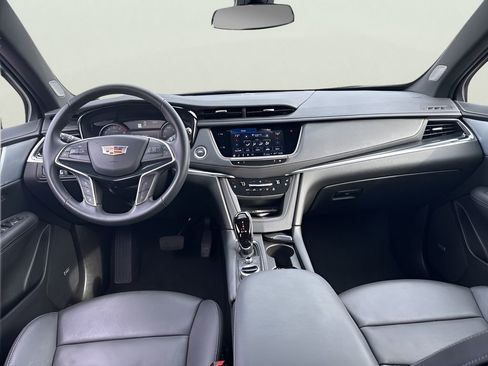 Used 2025 Cadillac XT5 Premium Luxury image 17