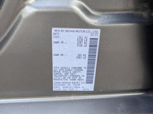 Used 2025 Nissan Altima 2.5 SV FWD image 35