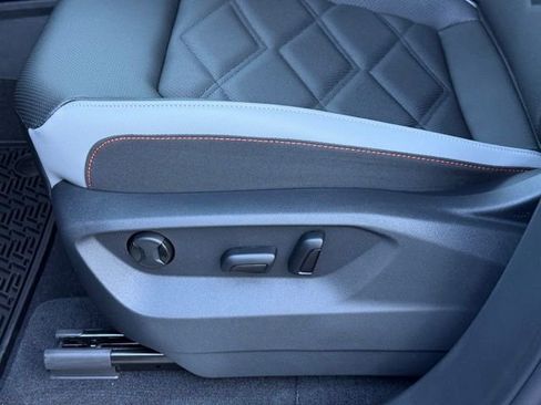 New 2026 Volkswagen Atlas Peak Edition image 12