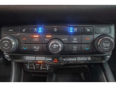 Used 2019 Dodge Challenger R/T Scat Pack w/ Stars & Stripes Edition RWD image 26