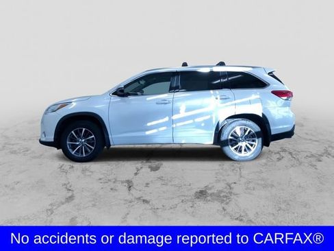 Certified 2017 Toyota Highlander XLE image 7