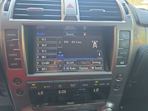 Used 2014 Lexus GX 460 Luxury w/ Preferred Accessory Package AWD/4WD image 20