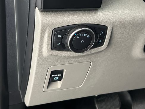 Used 2018 Ford F150 XL w/ Equipment Group 101A Mid AWD/4WD image 30