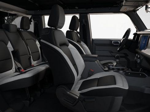 New 2025 Ford Bronco 4-Door AWD/4WD image 30