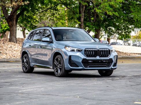 Used 2024 BMW X1 xDrive28i w/ M Sport Package AWD/4WD image 7