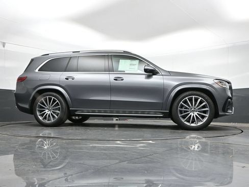 New 2026 Mercedes-Benz GLS 580 4MATIC image 37