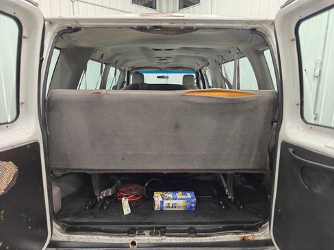 Used 2002 Ford E-350 and Econoline 350 XL image 26