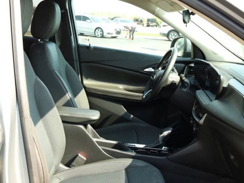 Used 2025 Buick Encore GX Preferred FWD image 43