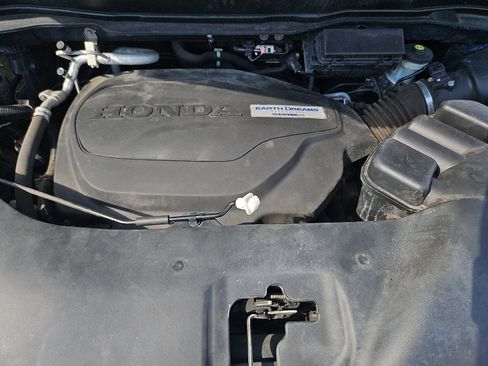 Used 2019 Honda Pilot Touring image 29