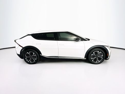 Used 2024 Kia EV6 Light RWD image 10