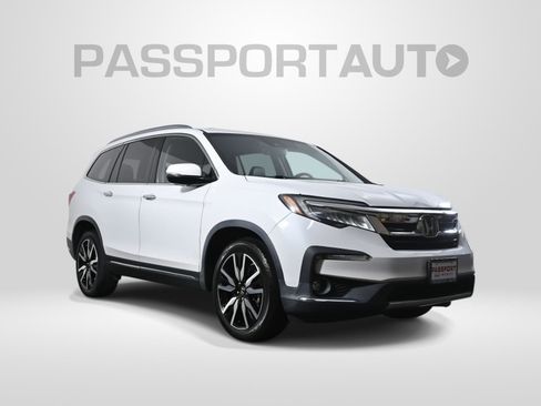 Used 2020 Honda Pilot Touring image 3