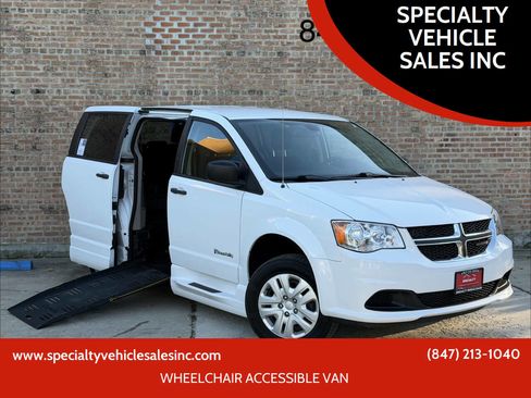 Used 2019 Dodge Grand Caravan SE image 1