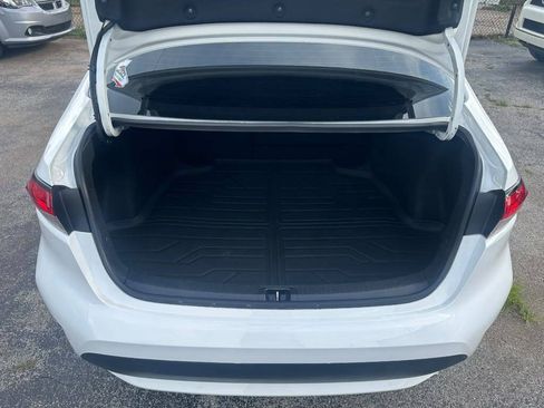 Used 2020 Toyota Corolla LE FWD image 23