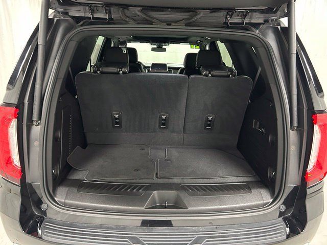 Used 2021 GMC Yukon SLT w/ SLT Luxury Plus Package AWD/4WD image 11