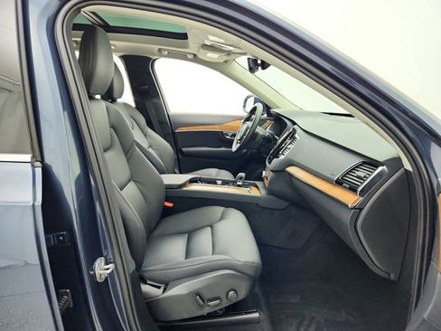 Certified 2025 Volvo XC90 T8 Plus w/ Protection Package Premier image 14