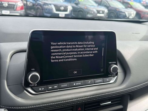 Used 2026 Nissan Rogue SV image 25