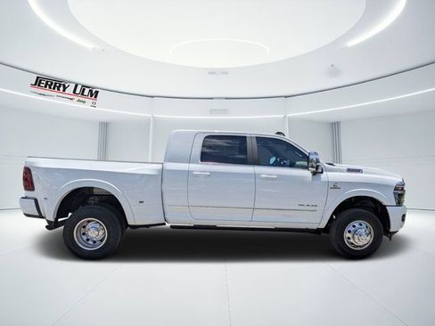 New 2026 RAM 3500 Limited AWD/4WD image 2