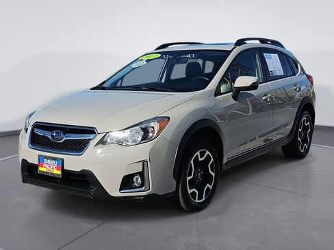 Used 2017 Subaru Crosstrek 2.0i Limited image 7