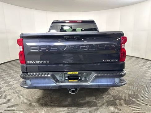 Used 2023 Chevrolet Silverado 1500 Custom image 4