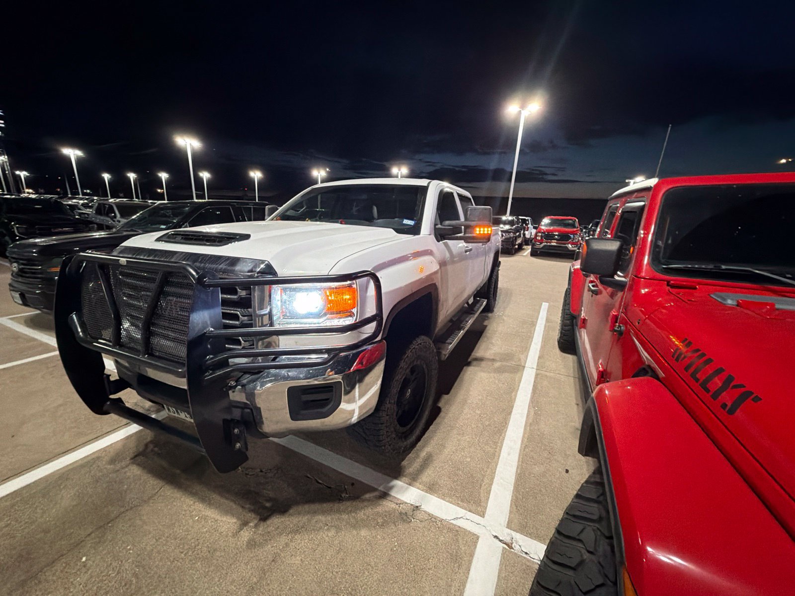 Used 2018 GMC Sierra 2500 4x4 Crew Cab w/ Sierra Convenience Package image 1