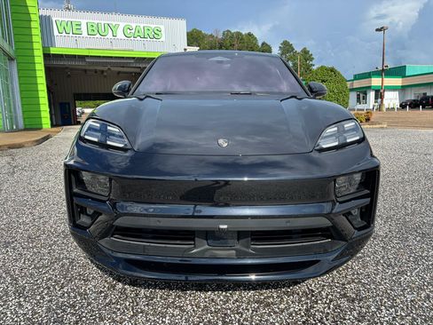 Used 2024 Porsche Macan Turbo Electric AWD/4WD image 10