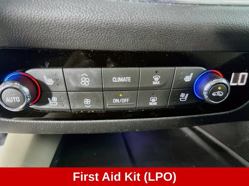 Used 2020 Buick Enclave Premium w/ Sun and Sites Package FWD image 23