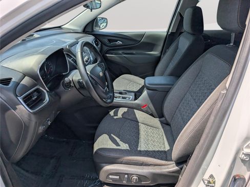 Used 2024 Chevrolet Equinox LT AWD/4WD image 16