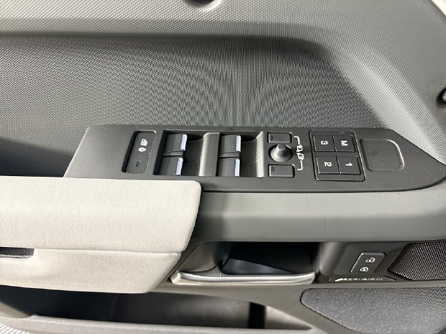 Used 2026 Land Rover Defender 110 S AWD/4WD image 19
