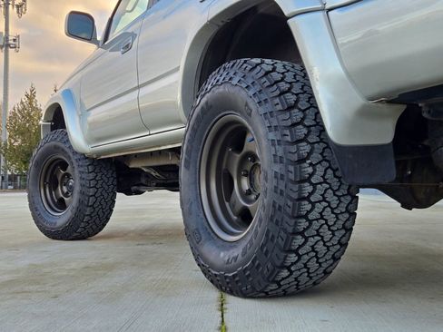 Used 2000 Toyota 4Runner SR5 image 41