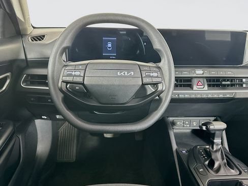 Used 2025 Kia K4 FWD image 18