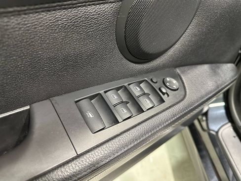 Used 2013 BMW 335is Convertible RWD image 21