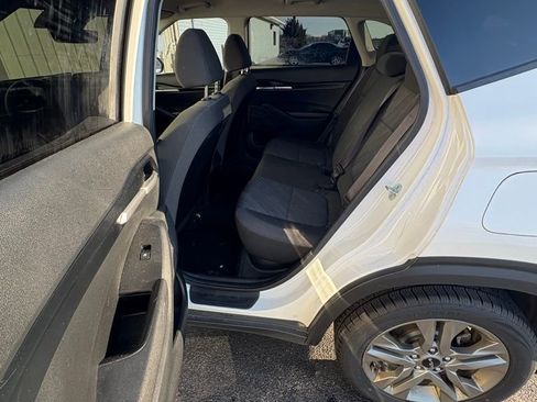 Used 2022 Kia Seltos LX image 3