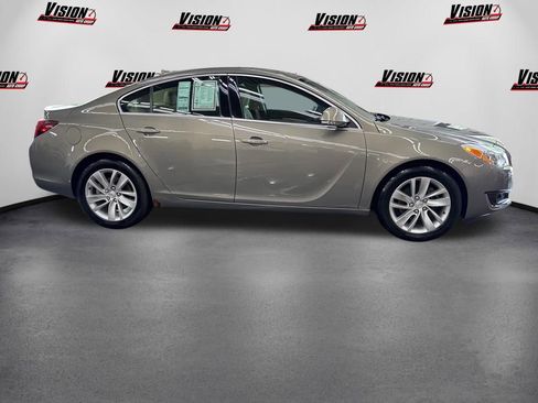 Used 2017 Buick Regal Premium w/ Driver Confidence Package #1 FWD image 4