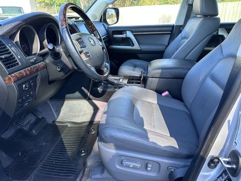 Used 2008 Toyota Land Cruiser image 17
