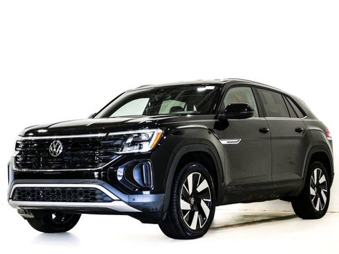 Used 2026 Volkswagen Atlas Cross Sport SE FWD image 3