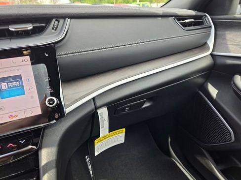 New 2026 Jeep Grand Cherokee Limited w/ Luxury Tech Group II image 27