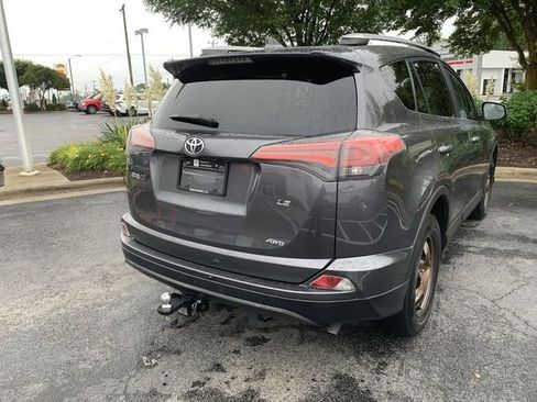 Used 2017 Toyota RAV4 LE w/ Carpet Mat Package AWD/4WD image 8