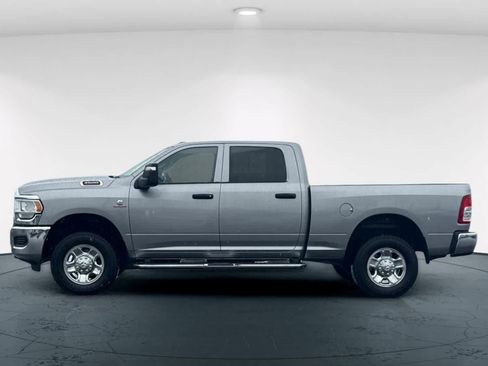 Used 2023 RAM 3500 Tradesman image 9