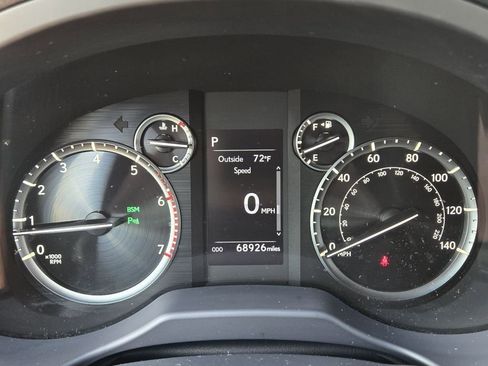 Used 2020 Lexus GX 460 Premium w/ Premium Package image 23