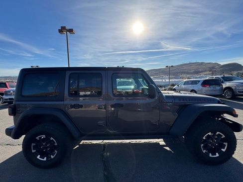 Used 2025 Jeep Wrangler Unlimited Rubicon image 6