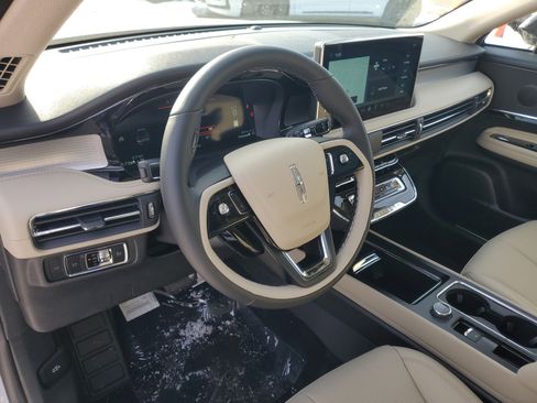 New 2026 Lincoln Corsair Premiere image 13