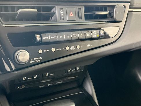 Used 2022 Lexus ES 350 w/ Premium Package image 15
