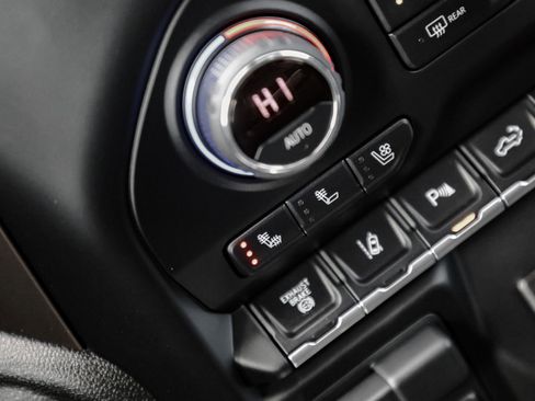 Certified 2022 Chevrolet Silverado 2500 High Country image 38